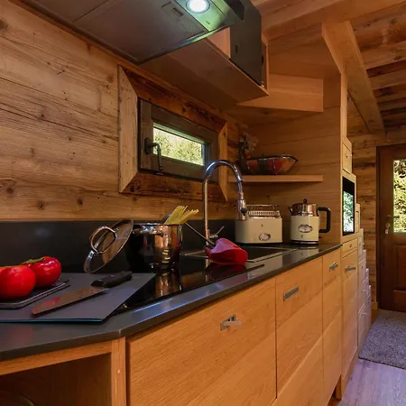Mazot Du Mont-Blanc W/View, Terrace & Stove, Chalet
