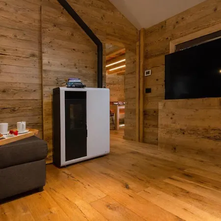 Chalet Mazot Du Mont-Blanc W/View, Terrace & Stove,
